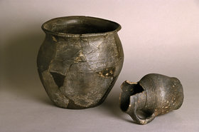 Krug und Topf aus der Burg Mitterberg