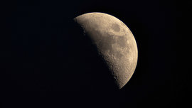Der Mond